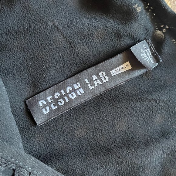 DESIGN LAB Lord and Taylor Sexy Crochet Top - Picture 3 of 3